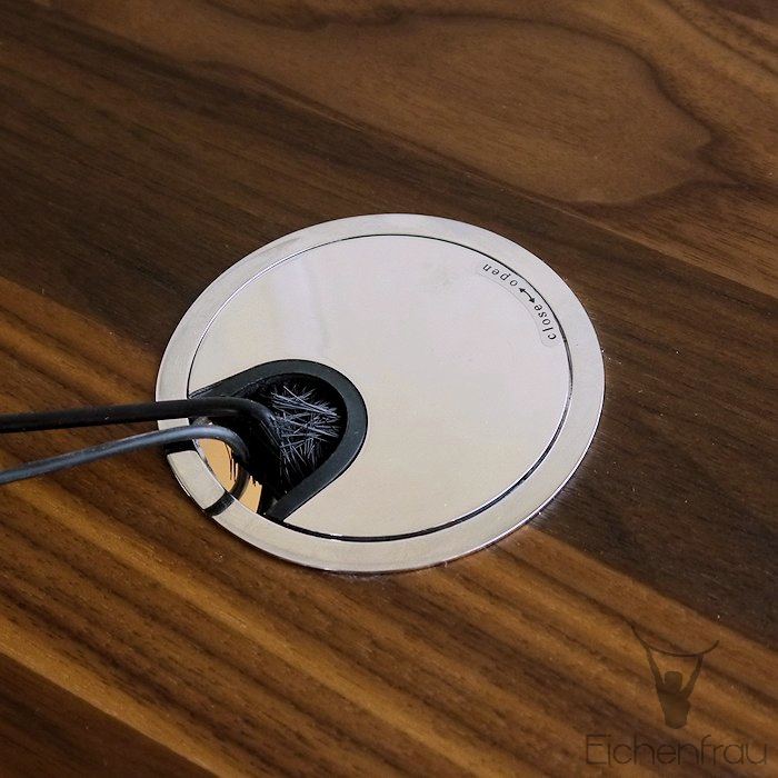 Schreibtisch höhenverstellbar 80 cm tief form115 Nussbaum Massivholz – Bild 4